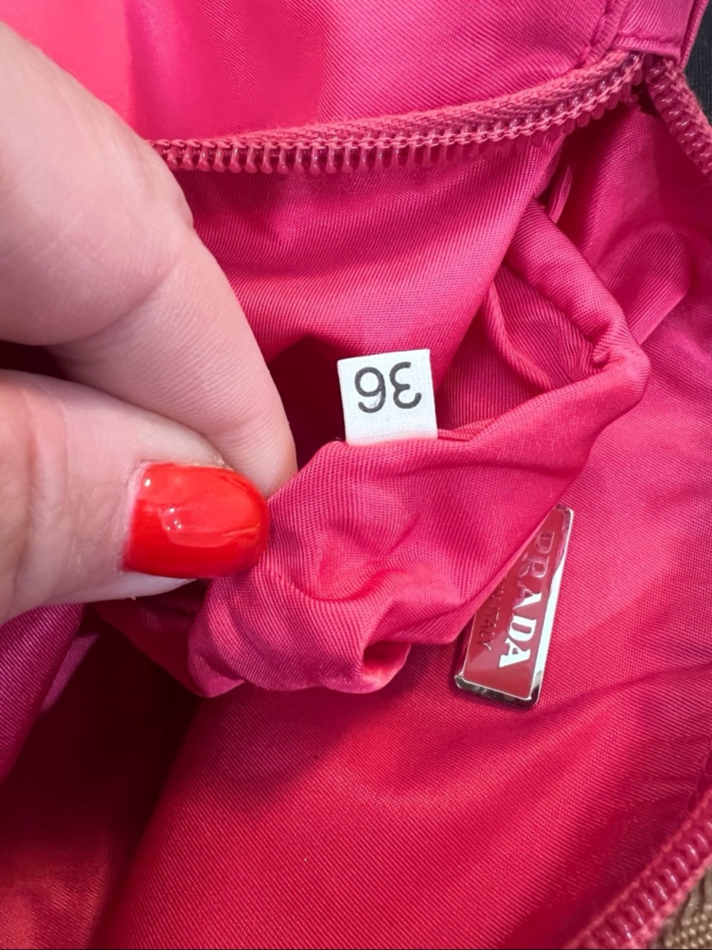 Prada⭐️🌸Hot Pink Nylon Shoulder Bag with Silver Chain!⭐️Offers always welcome! - Picture 7 of 9